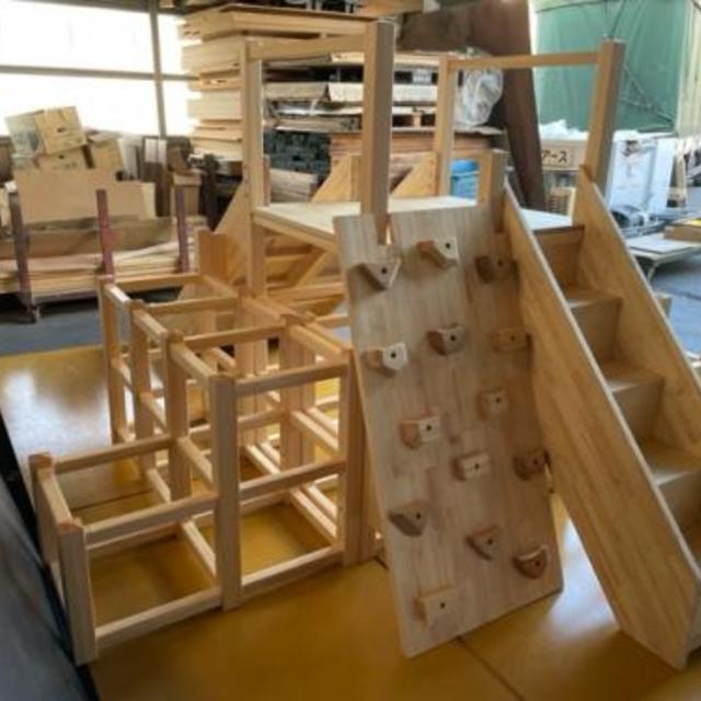 国産檜の木製滑り台ジャングルジム型の画像02